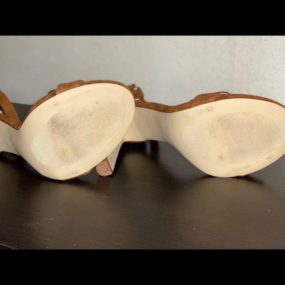 Heels! - Picture 3 of 3